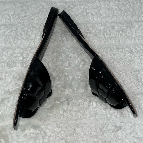 Saint Laurent Tribute Patent Sandal in black - Picture 4 of 6